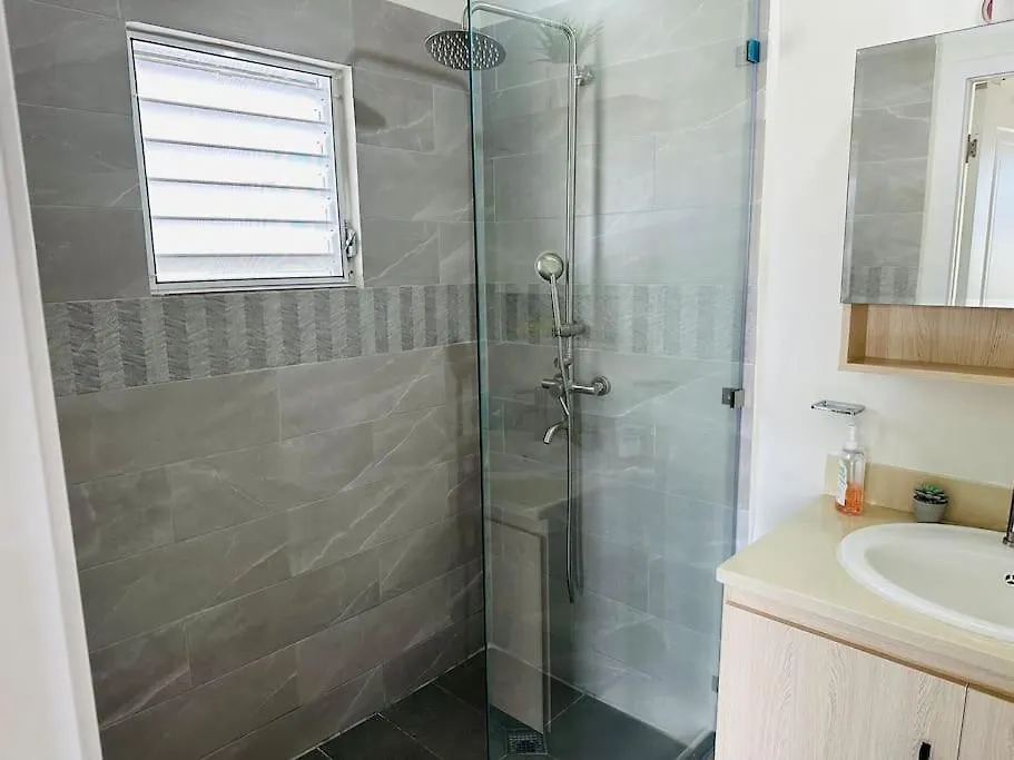 Discovery Seaview 2 Bedrooms,2 Bathrooms Discovery Bay